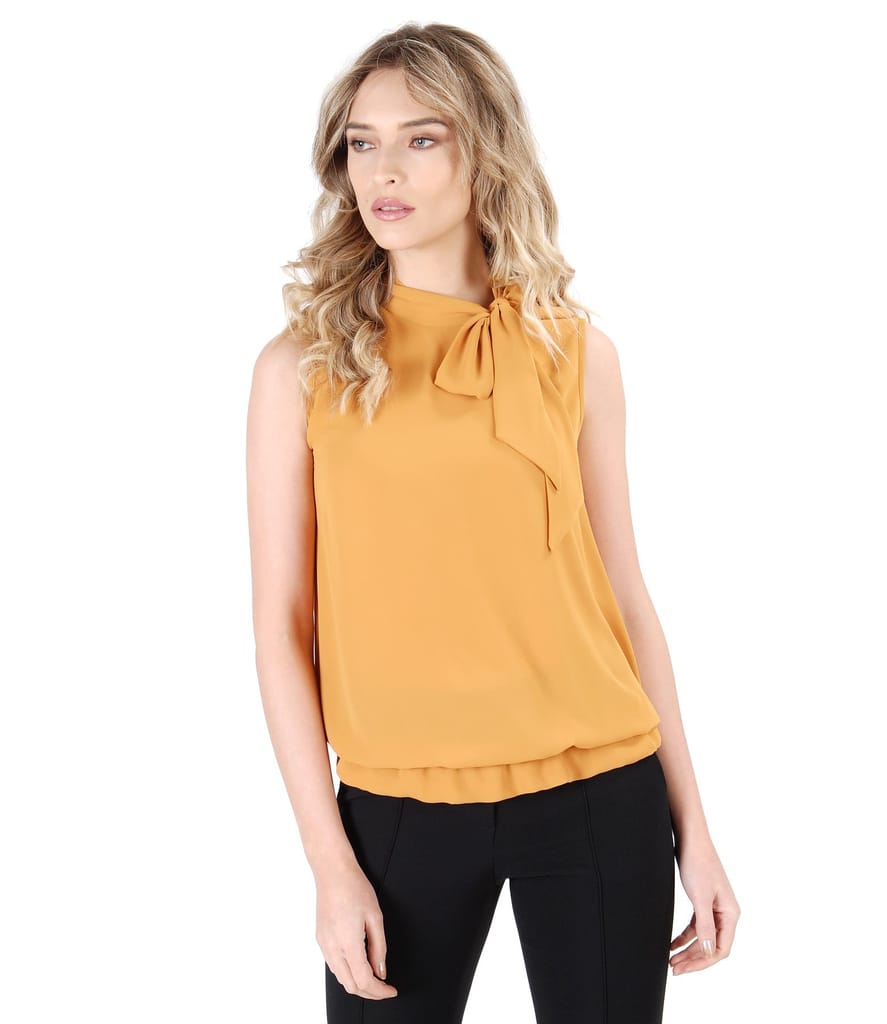 Bluza fara maneci si cu guler gen esarfa