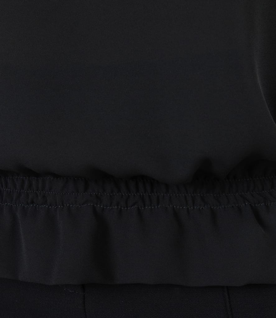 Bluza fara maneci si cu guler gen esarfa