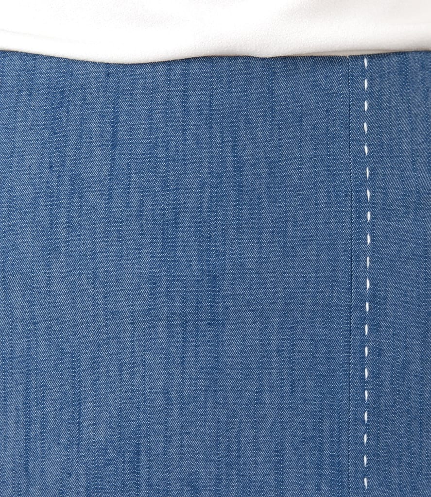 Fusta din denim cu cusatura decorativa