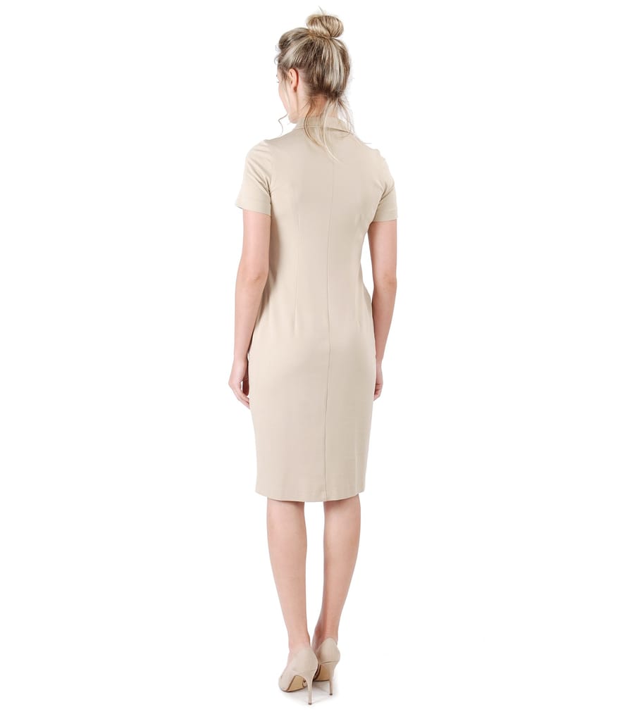 Rochie din jerse elastic cu buzunare aplicate