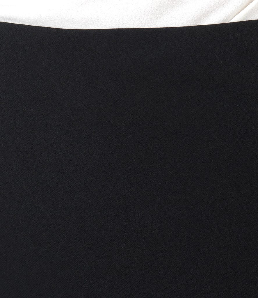 Fusta semiclos din voal