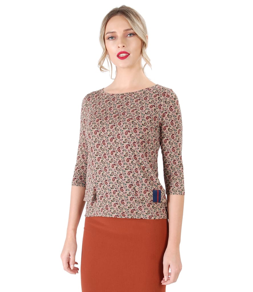 Bluza cu clape decorative