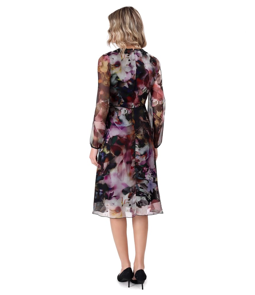 Rochie eleganta cu guler rotund cu margele