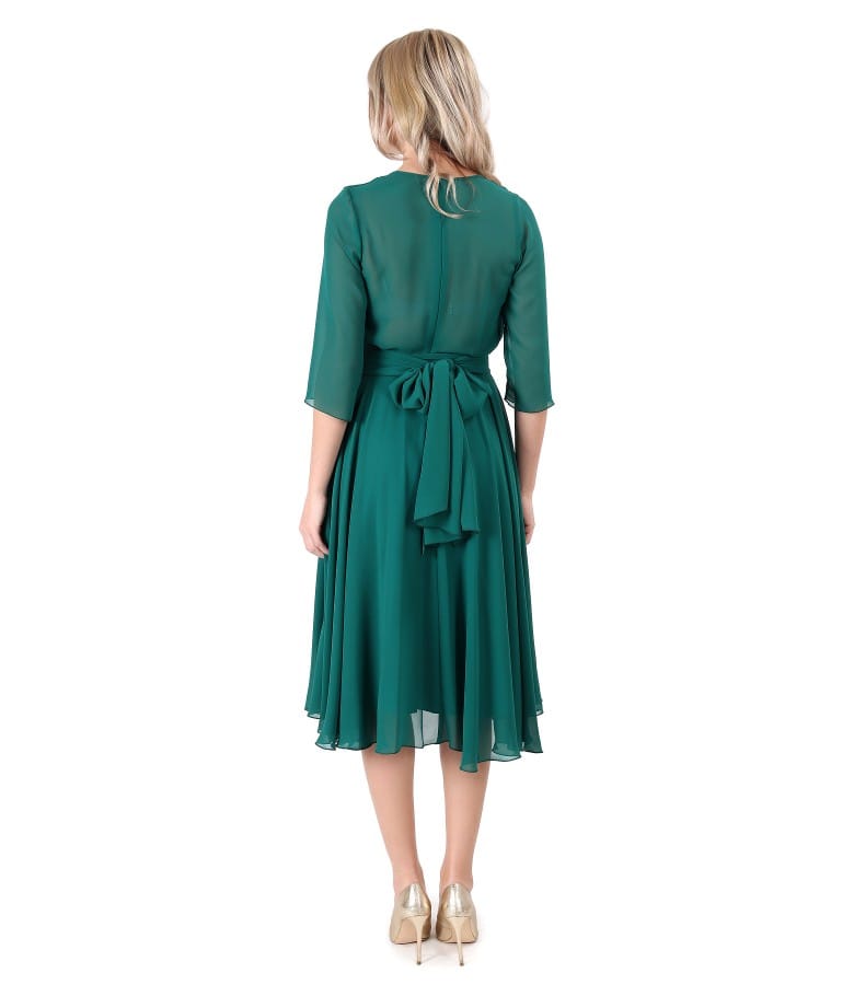 Tinuta de ocazie cu rochie din voal si esarfa in talie