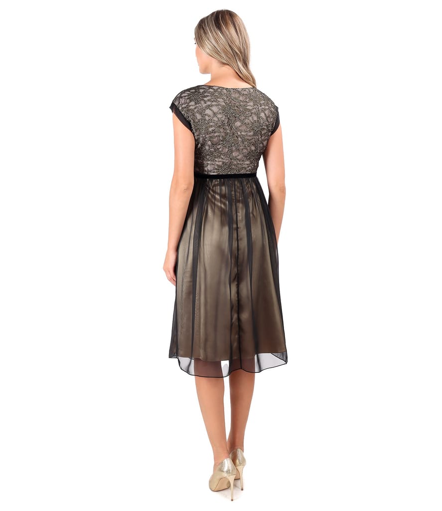 Rochie de seara cu dantela cu motive florale si perle