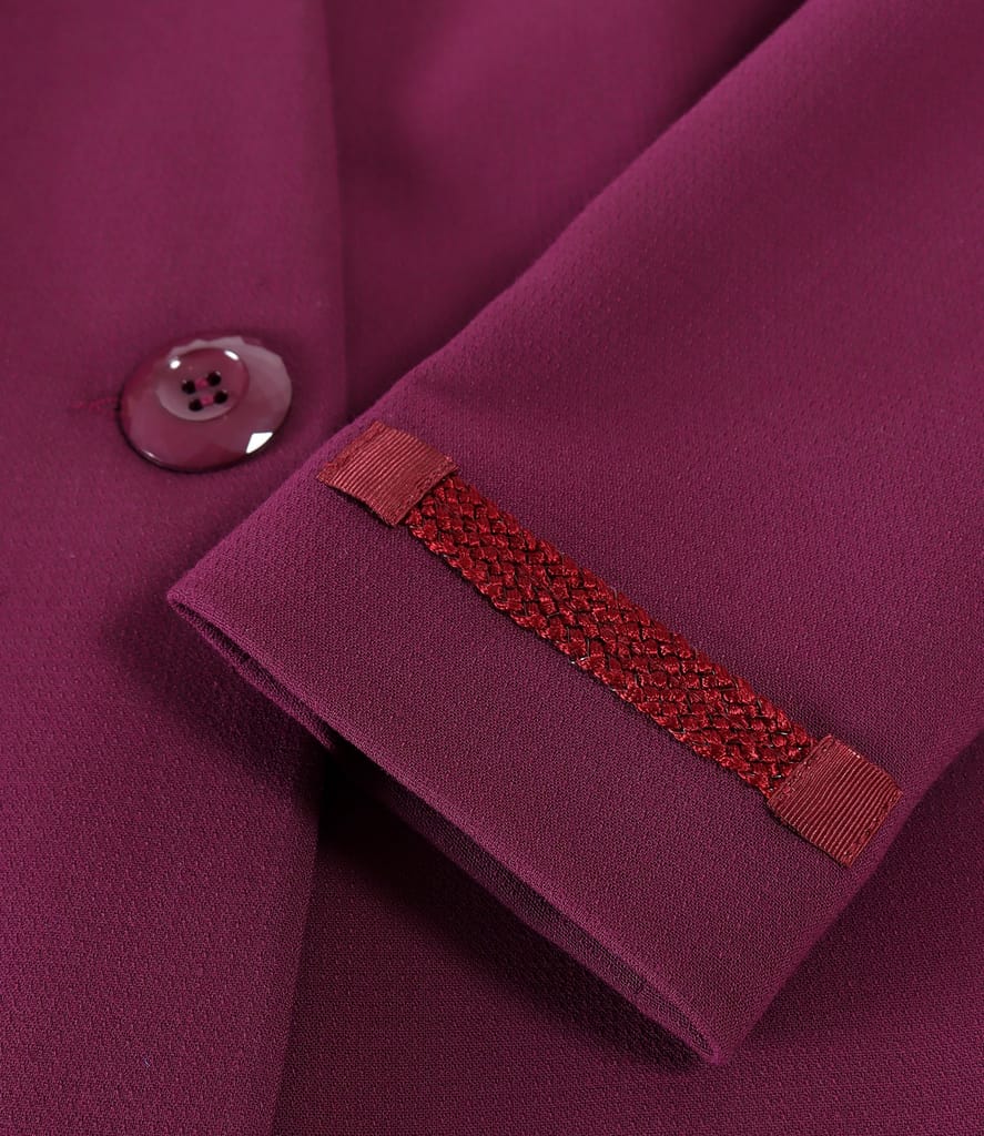 Sacou din stofa elastica cu pasmanterie la terminatii