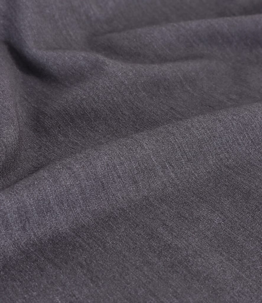 Rochie din stofa elastica decorata cu pasmanterie multicolora