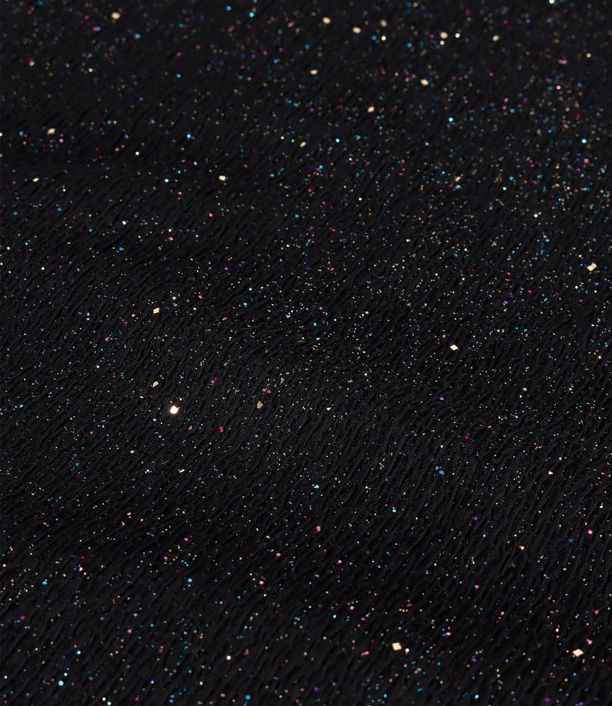 Rochie evazata cu decolteu adanc din stofa elastica cu sclipici