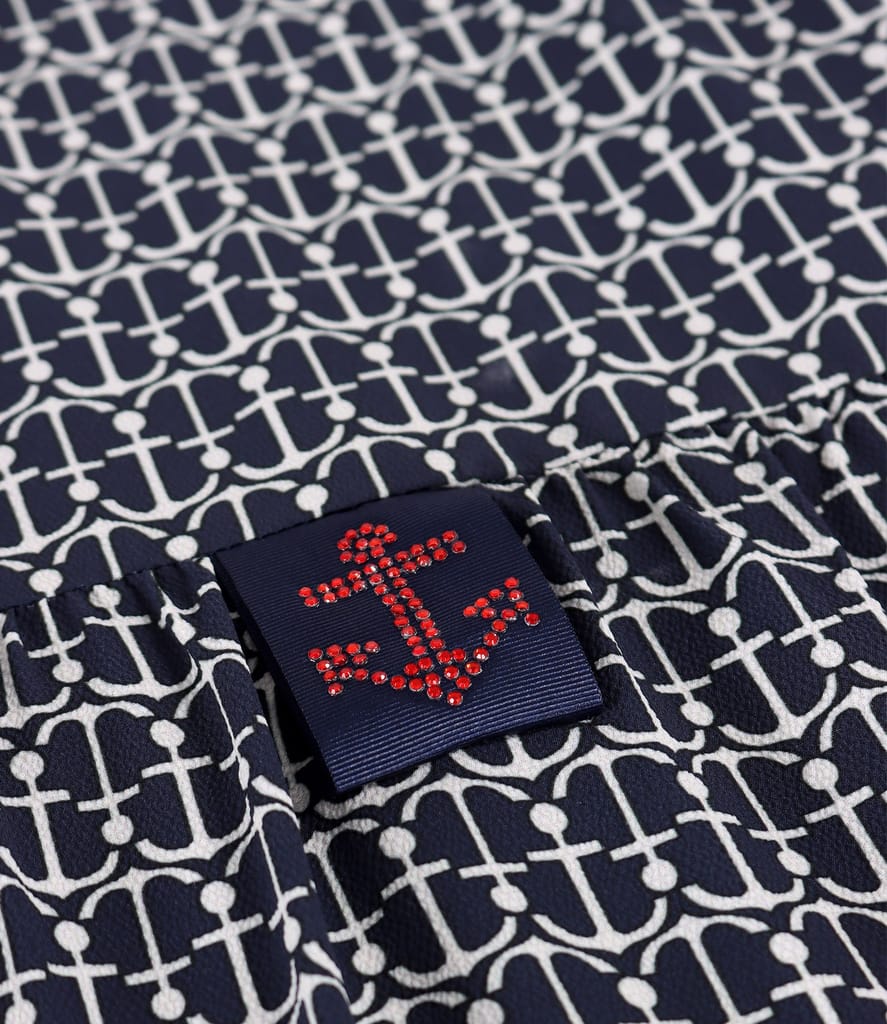 Rochie lunga cu volane si decolteu in V