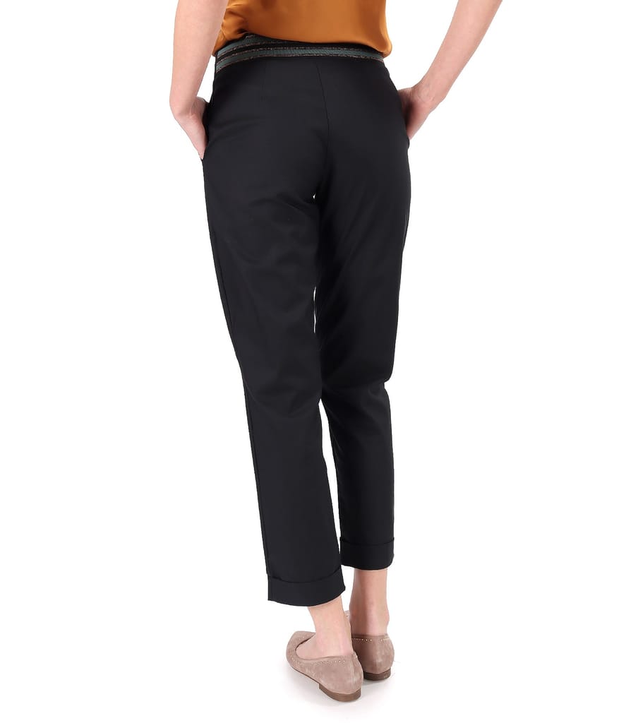 Pantaloni din bumbac elastic subtire cu buzunare pe fata