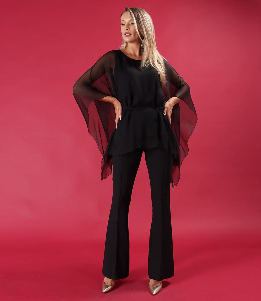 Pantaloni evazati din stofa elastica