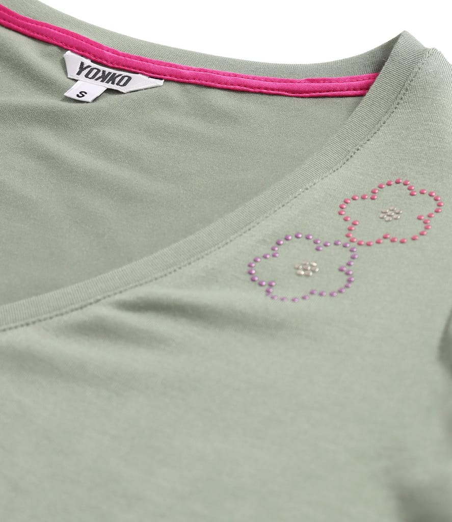 Bluza din jerse elastic uni cu flori aplicate la decolteu