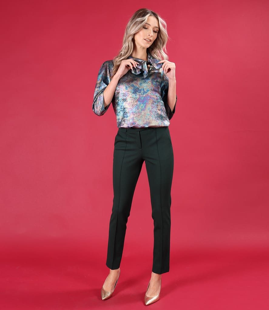 Bluza eleganta din crep cu efect sidefat si guler esarfa