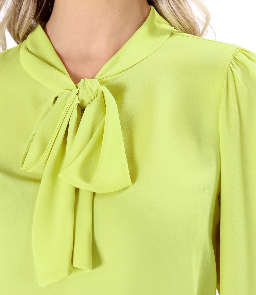 Bluza cu maneci lungi si guler tip esarfa