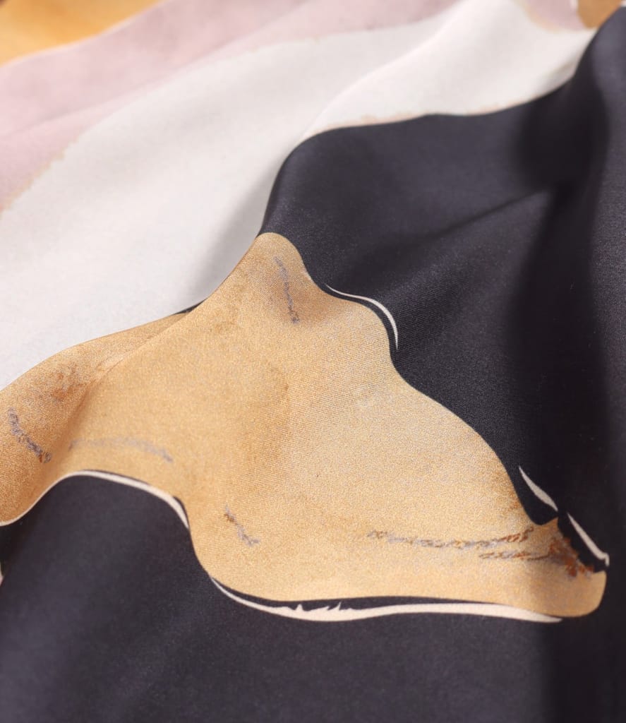 Bluza lejera din satin imprimat digital cu motive florale