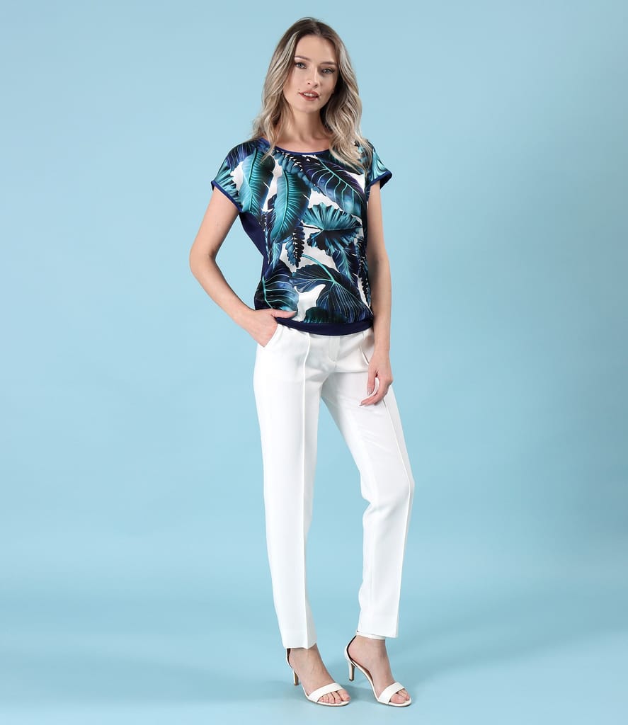 Bluza lejera cu fata din matase naturala imprimata cu motive florale