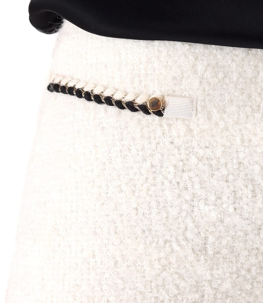 Fusta office din bucle cu lana