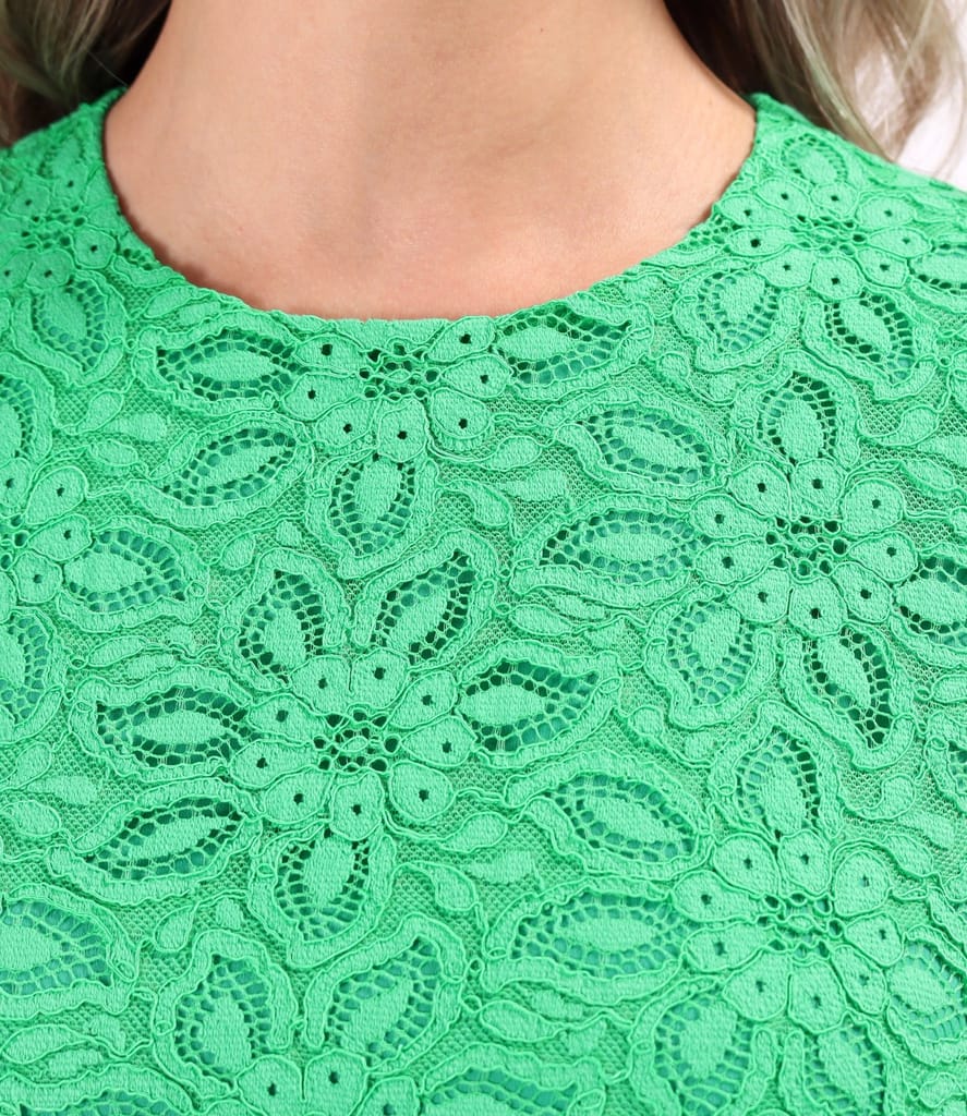 Rochie eleganta din dantela plina de bumbac cu motive florale