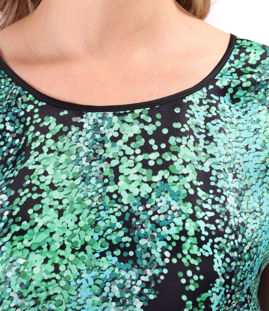 Bluza lejera cu fata din matase naturala imprimata cu motive geometrice