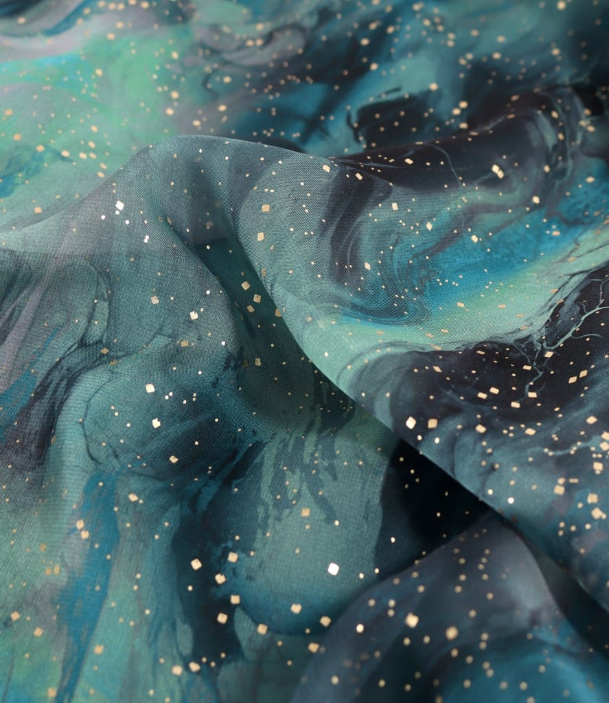 Rochie de seara din voal imprimat si cu motive aurii