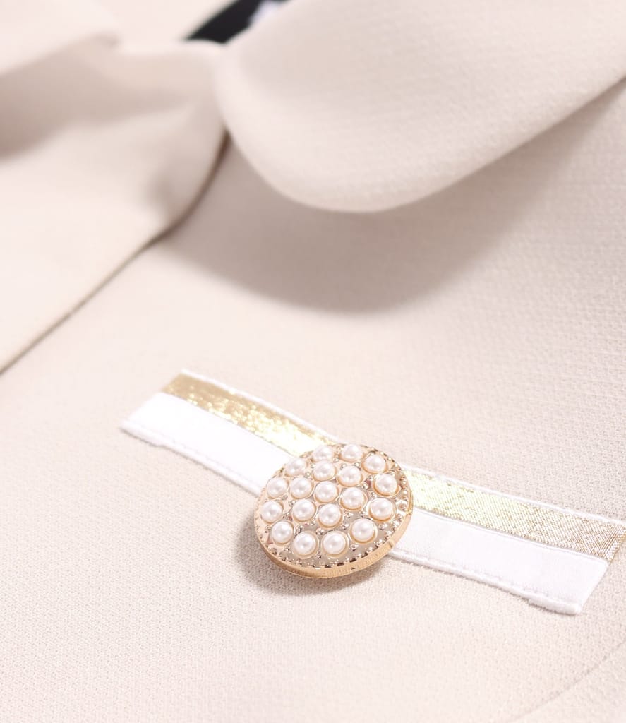 Sacou elegant cu nasturi decorativi