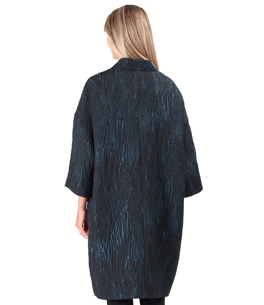 Jacheta oversize cu maneci 3/4 din brocart versatil