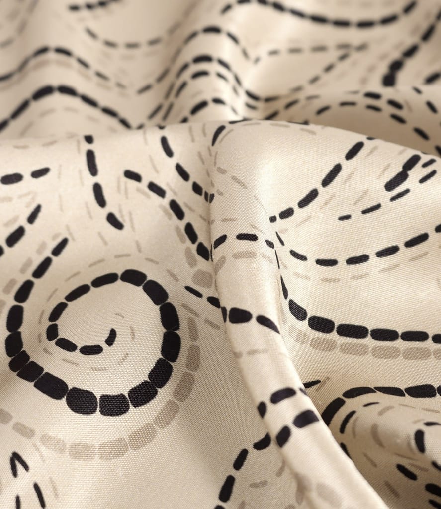 Bluza eleganta din viscoza satinata imprimata