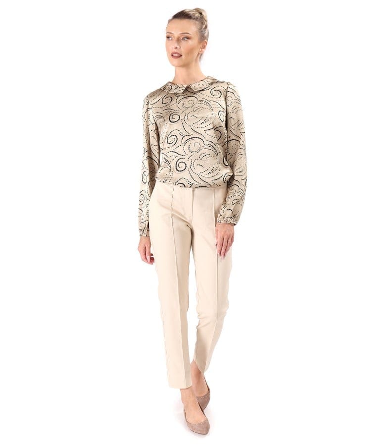 Tinuta eleganta cu bluza din viscoza satinata imprimata cu pantaloni pana