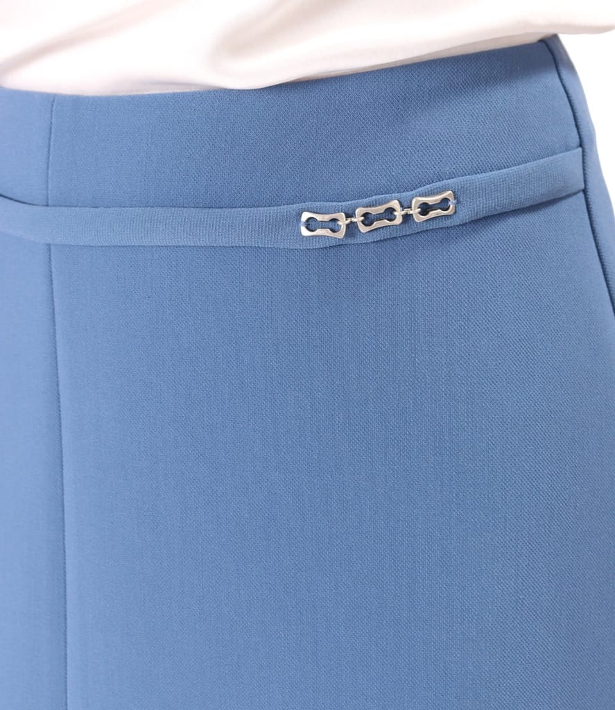 Fusta scurta evazata din stofa elastica cu viscoza