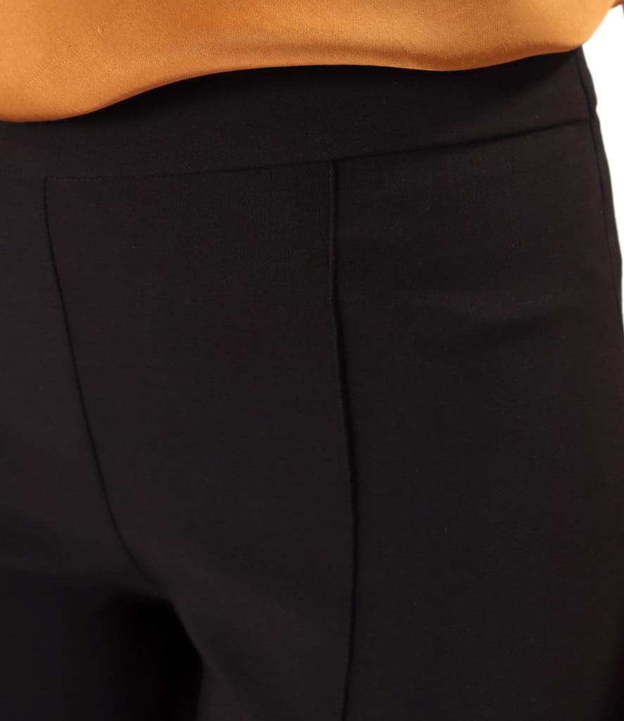 Pantaloni evazati din stofa elastica cu viscoza