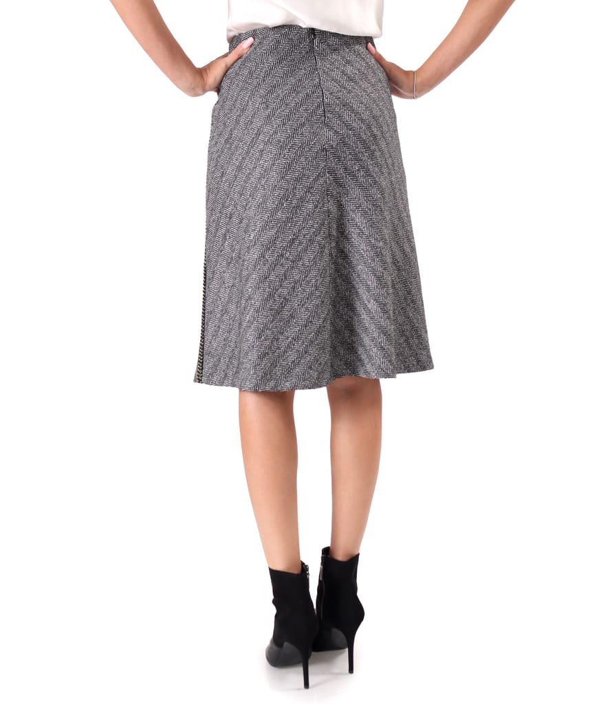 Fusta evazata din bucle cu bumbac