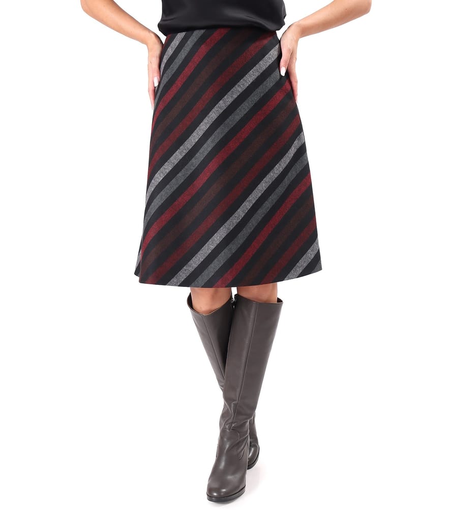 Fusta evazata din stofa cu dungi