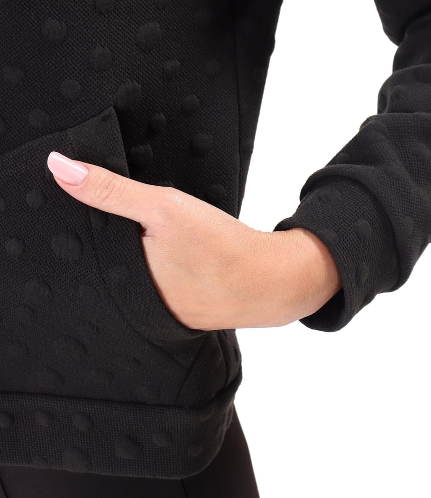 Bluza din jerse elastic gros cu buline tesute in relief