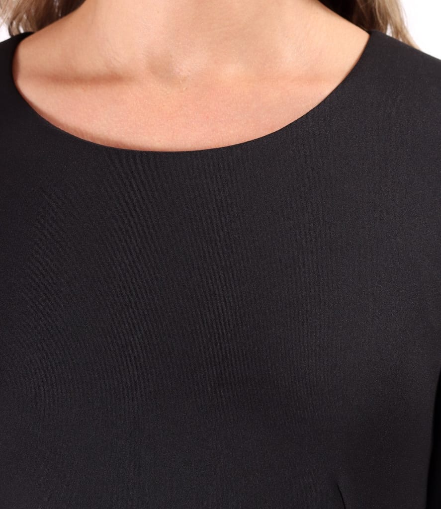 Rochie din stofa elastica decorata cu cristale in talie