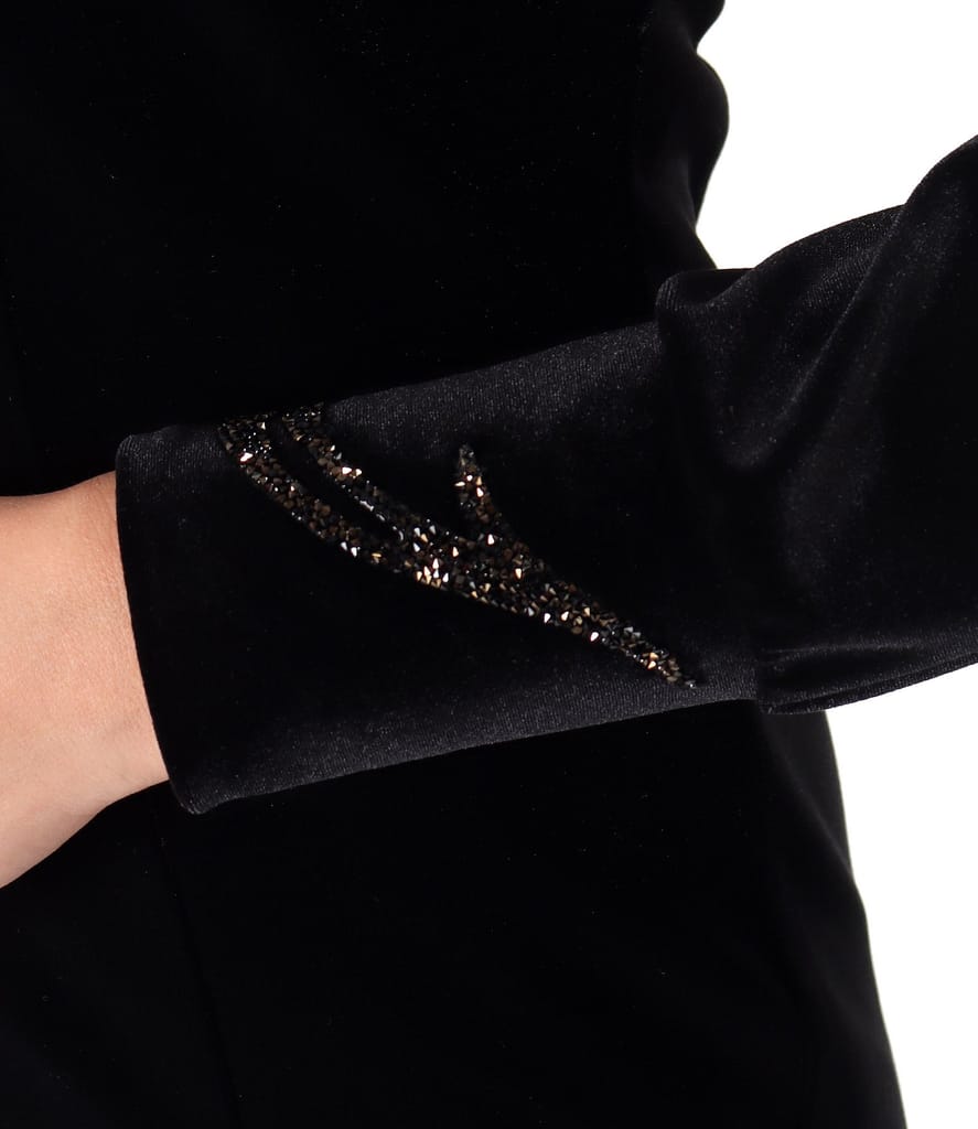 Rochie de seara din catifea elastica cu aplicatie de cristale  pe mansete