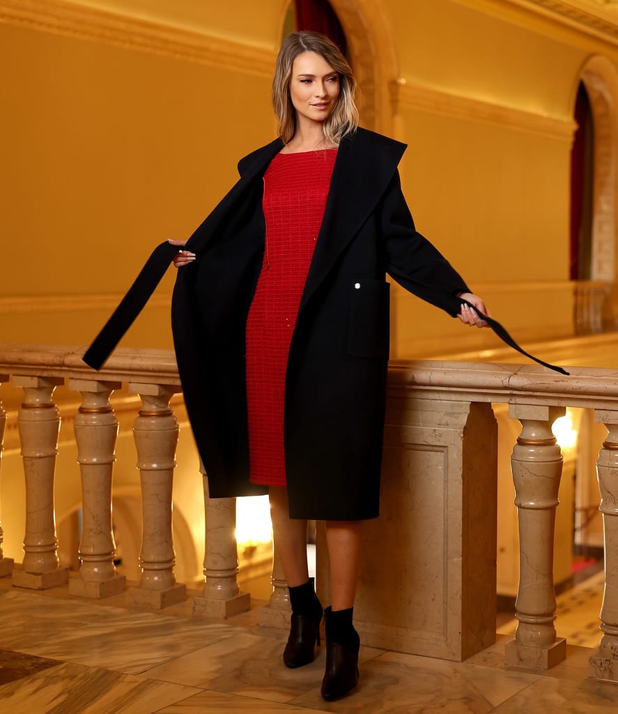 Pardesiu din stofa cu lana si casmir si rochie din bucle cu bumbac