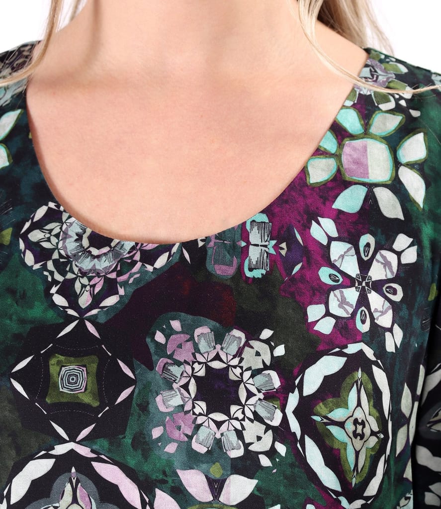 Rochie lejera din viscoza imprimata cu motive florale