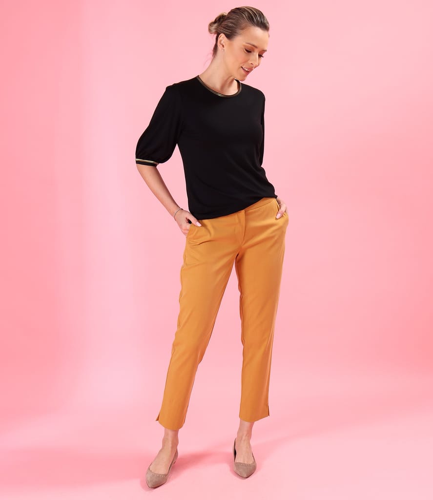 Tinuta smart casual cu pantaloni din tencel si bluza cu maneci 3/4