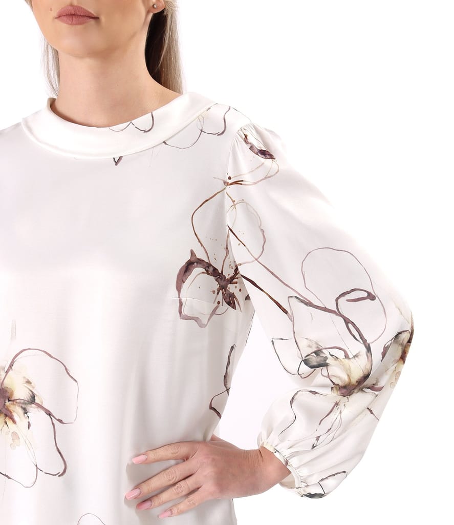 Bluza eleganta cu decolteu adanc la spate