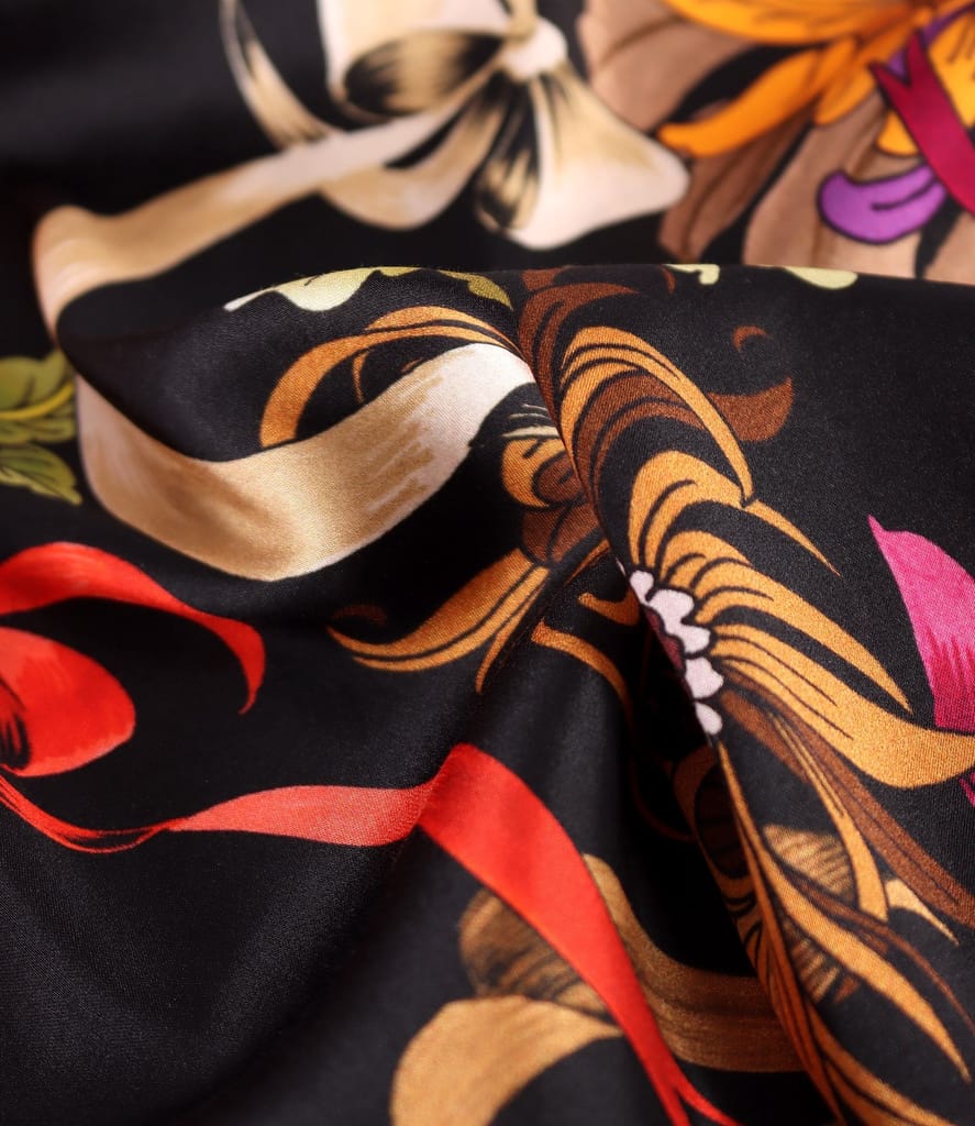 Bluza eleganta cu decolteu suprapus