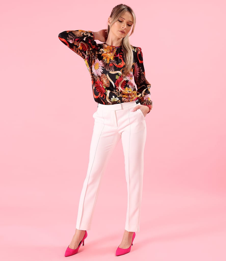 Bluza din viscoza imprimata cu flori si pantaloni pana cu dunga pe fata