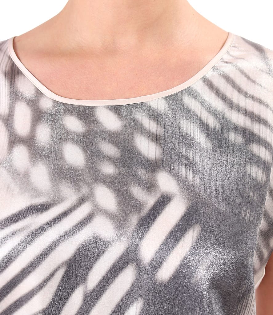 Bluza lejera cu fata din viscoza satinata cu motive geometrice