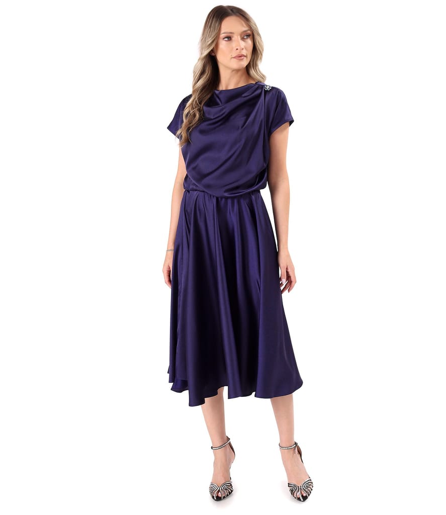 Rochie midi din satin elastic cu decolteu barcuta