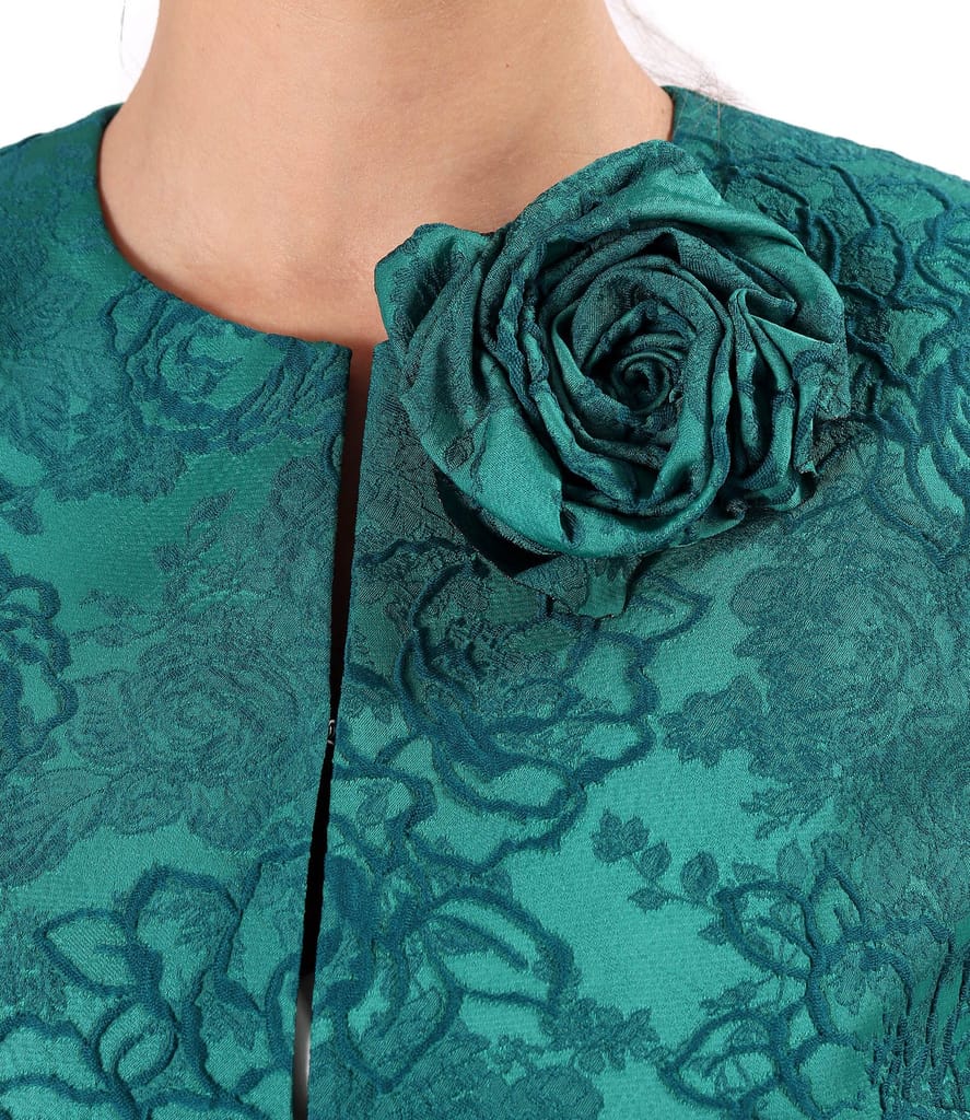 Sacou elegant din brocart cu motive florale