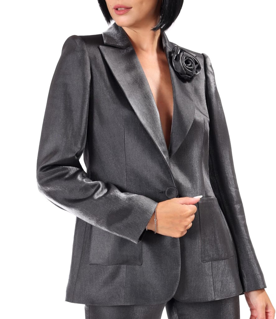 Sacou elegant satinat cu rever si floare decorativa