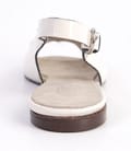 Sandale Sniks din piele lacuita crem 787