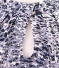 Rochie imprimeu leopard decupata pe decolteu