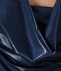 Tricou satinat cu decolteu dublu