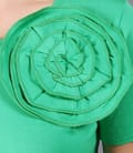 Tricou din jerse uni verde cu floare