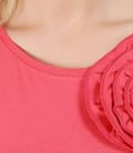 Tricou din jerse uni roz cu floare